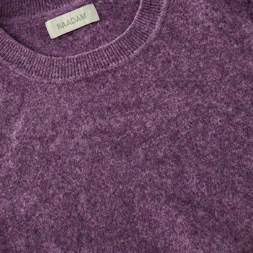 *SOLD* NAADAM Cropped Cashmere Crew Pullover Sweater in Heathered Purple - Picture 4 of 4